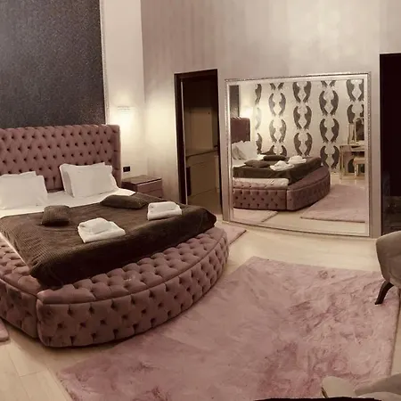 Cetate Apartment *